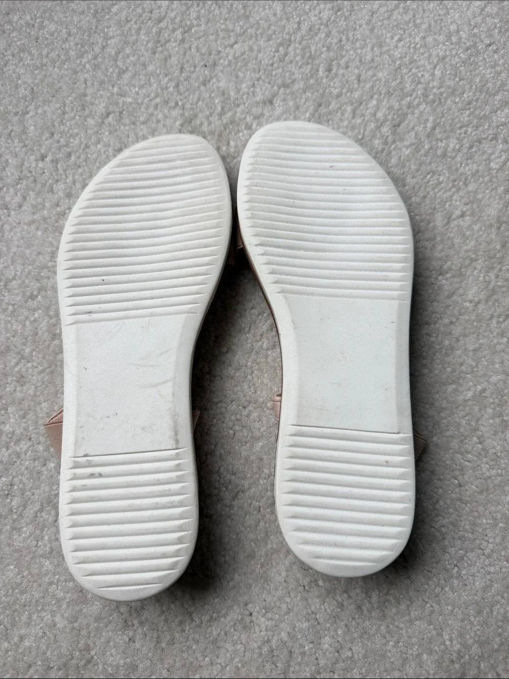 Steve Madden flat sandals-6.5